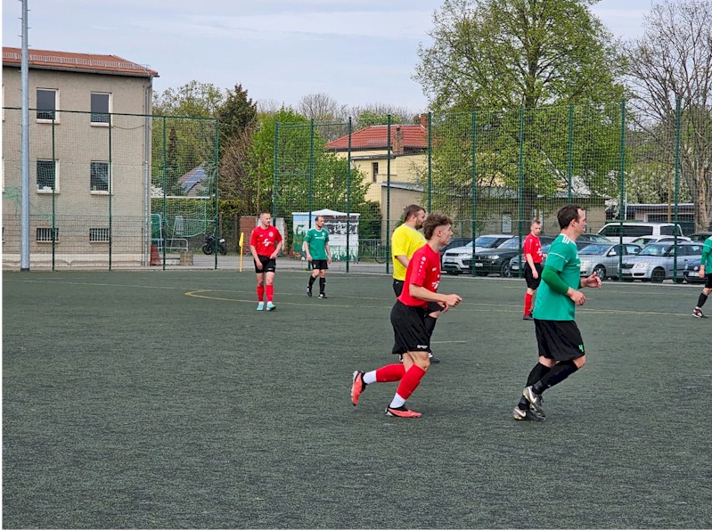 Heimsieg gegen Ettersberg - Erste gewinnt 6:0