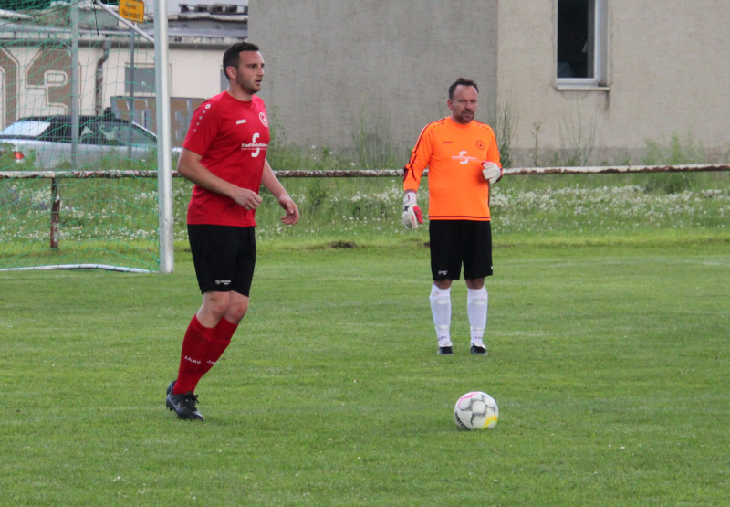 VfB gewinnt auch in Niedertrebra - Erste erkämpft ein 2:0