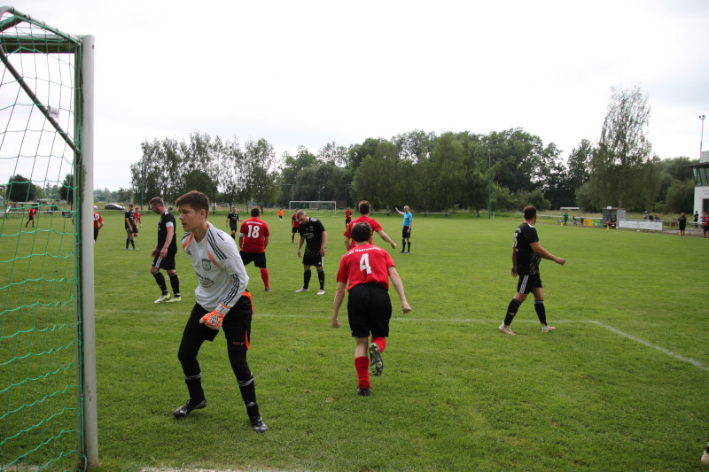 VfB gewinnt auch in Niedertrebra - Erste erkämpft ein 2:0
