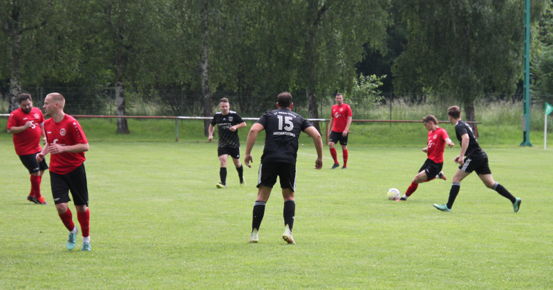 VfB gewinnt auch in Niedertrebra - Erste erkämpft ein 2:0