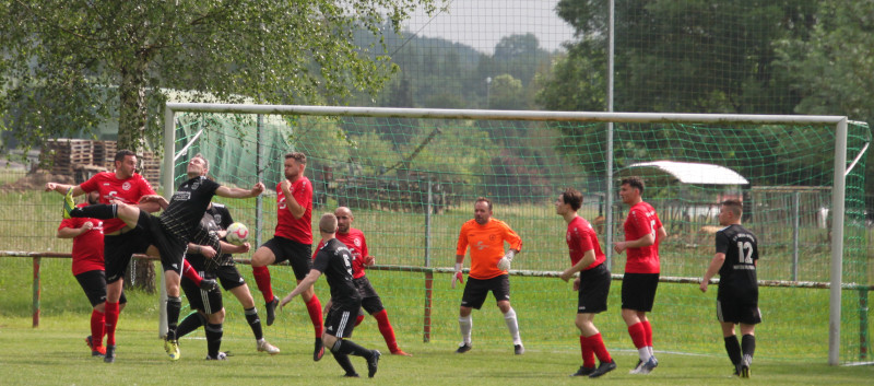 VfB gewinnt auch in Niedertrebra - Erste erkämpft ein 2:0