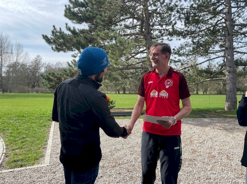 Günter Seyfarth wurde mit der Ehrennadel des Landessportbund Thüringen