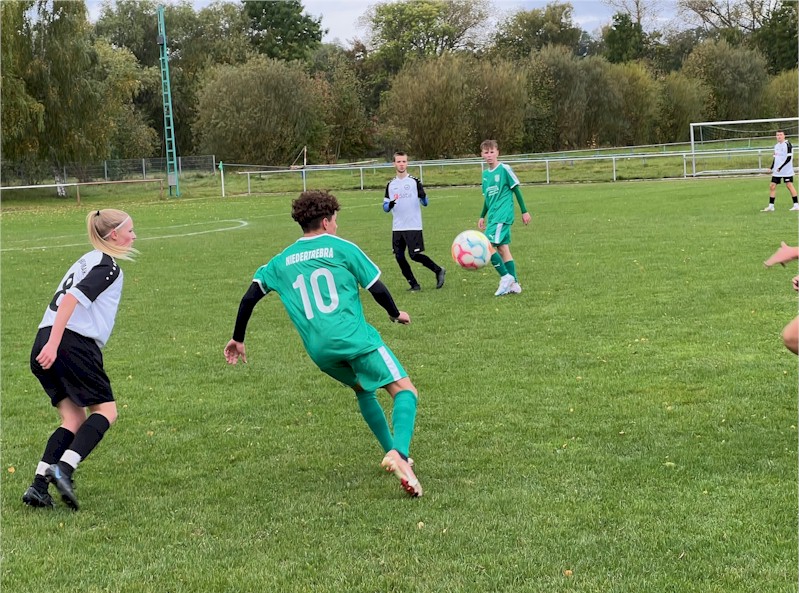 B1 gewinnt in Niedertrebra B1 gewinnt in Niedertrebra