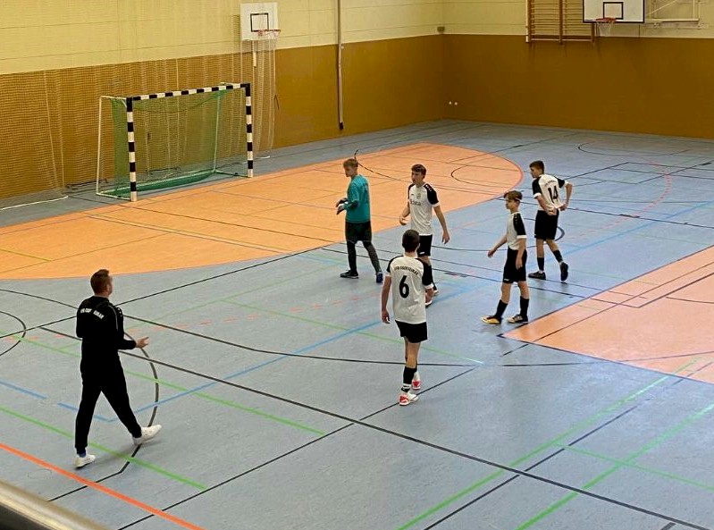 B-Junioren ziehen ins Finale der Hallenkreismeisterschaft ein! B-Junioren ziehen ins Finale der Hallenkreismeisterschaft ein!