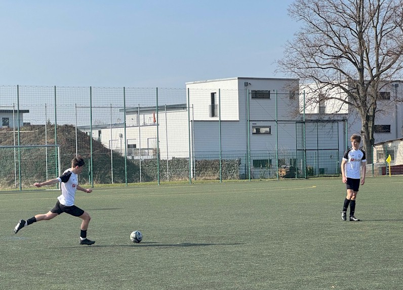 Sieg im Rückrundenauftakt Sieg im Rückrundenauftakt