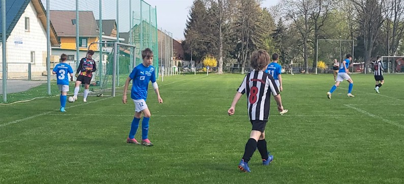 D1 gewinnt 2:8 in Gräfinau-Angstedt D1 gewinnt 2:8 in Gräfinau-Angstedt