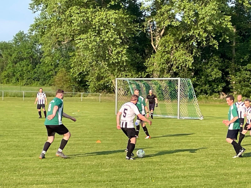 Sieg zum Wochenendauftakt