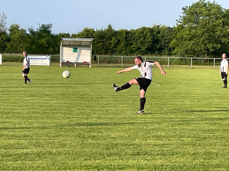 Sieg zum Wochenendauftakt