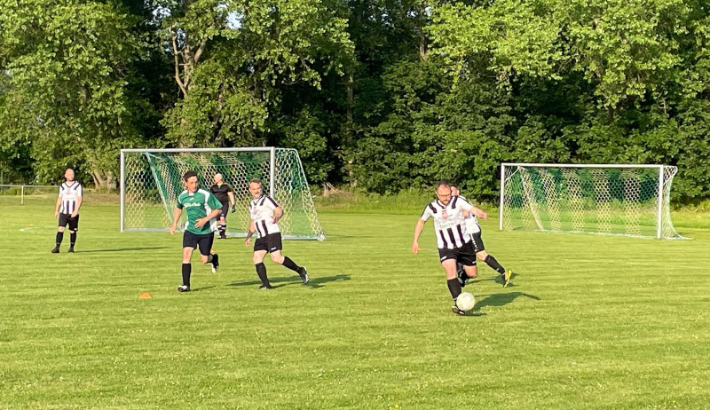 Sieg zum Wochenendauftakt