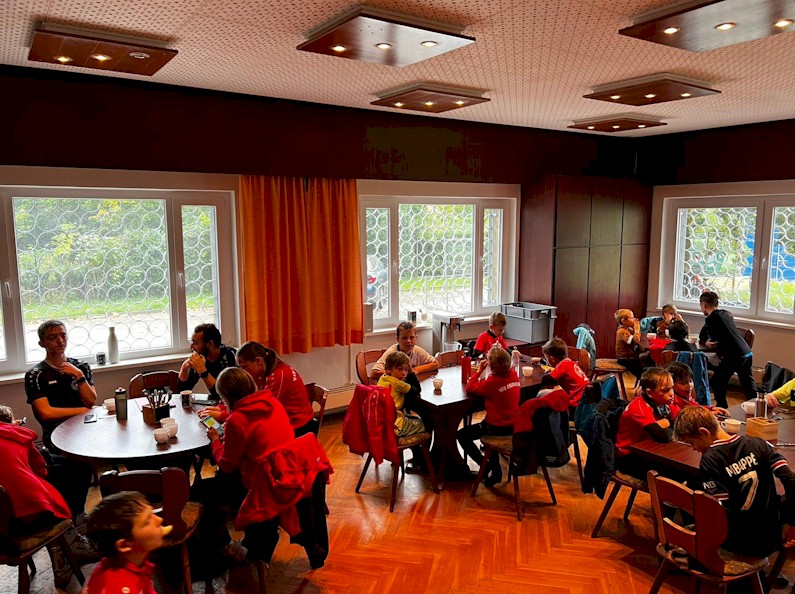 1.Tag im Herbstfußballcamp und neue Minitore von der Firma IBU-tec aus Weimar