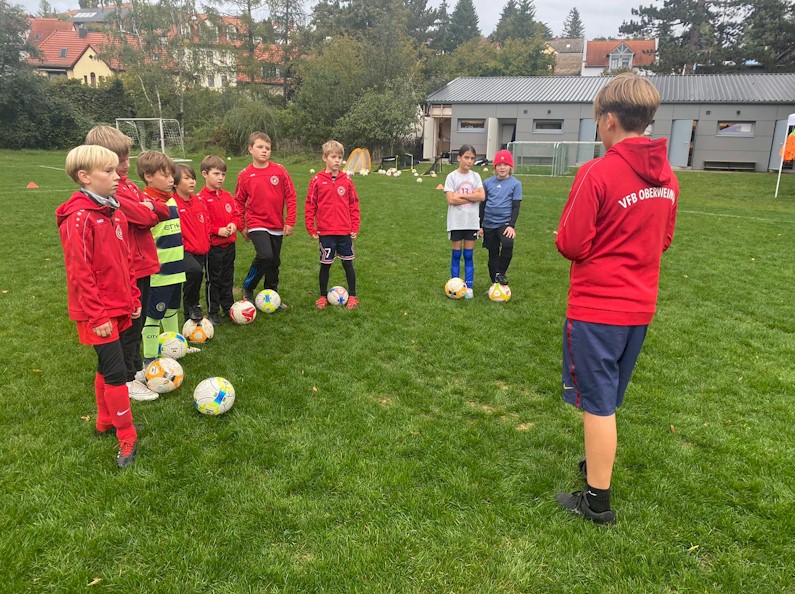 1.Tag im Herbstfußballcamp und neue Minitore von der Firma IBU-tec aus Weimar