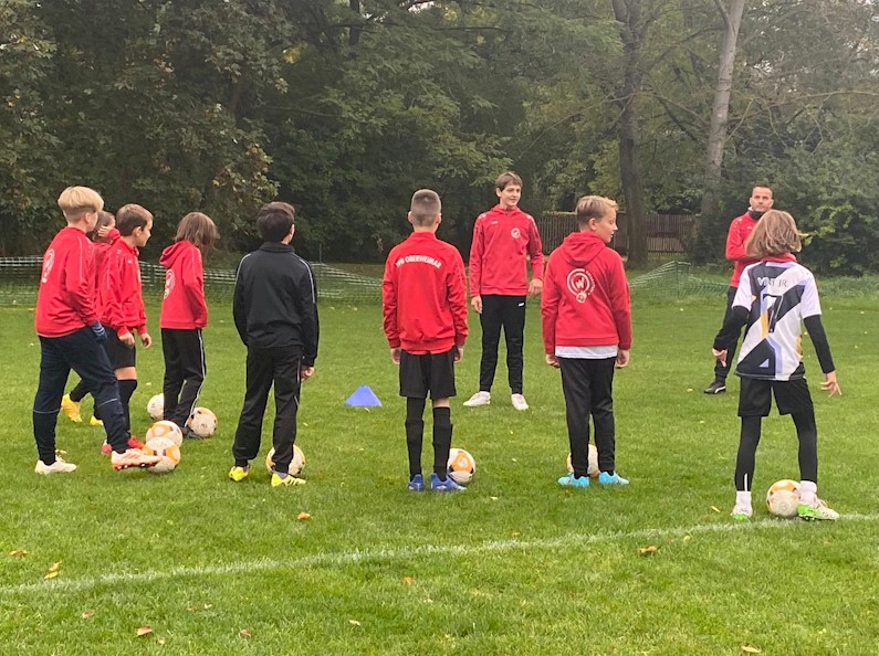 1.Tag im Herbstfußballcamp und neue Minitore von der Firma IBU-tec aus Weimar