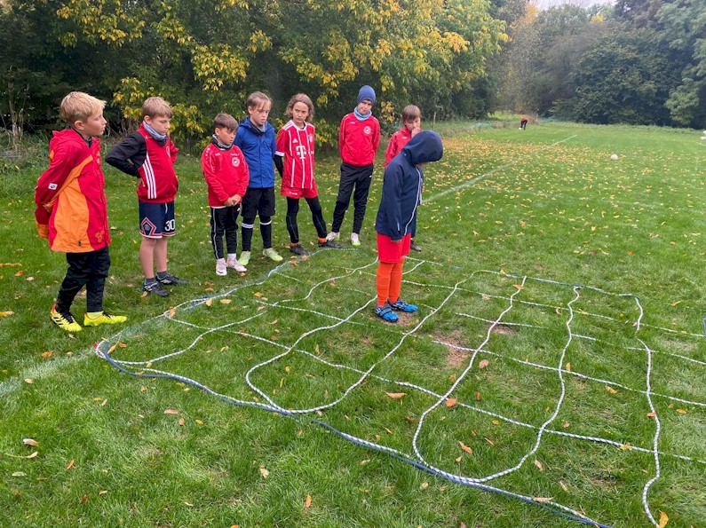 1.Tag im Herbstfußballcamp und neue Minitore von der Firma IBU-tec aus Weimar