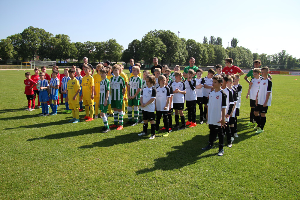 Kinderfußballturnier mit vielen Toren Kinderfußballturnier mit vielen Toren