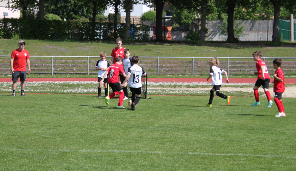 Kinderfußballturnier mit vielen Toren Kinderfußballturnier mit vielen Toren