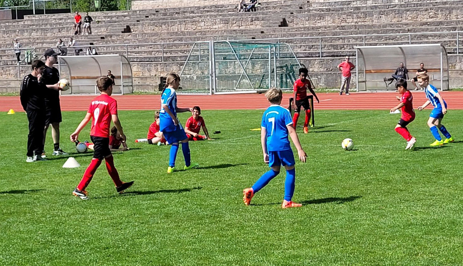 Kinderfußballturnier mit vielen Toren Kinderfußballturnier mit vielen Toren