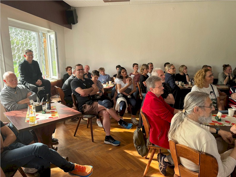 Doppel-Olympiasieger im Marathon Waldemar Cierpinski zu Gast beim VfB Oberweimar Doppel-Olympiasieger im Marathon Waldemar Cierpinski zu Gast beim VfB Oberweimar