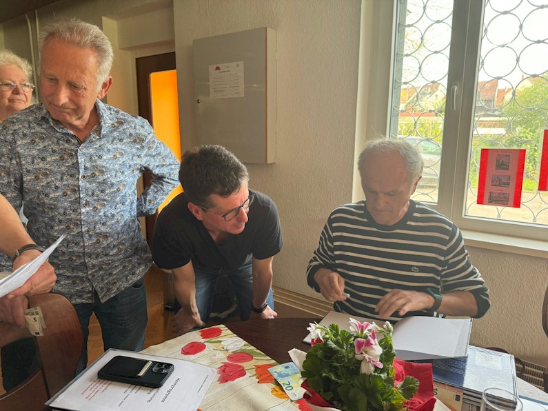 Doppel-Olympiasieger im Marathon Waldemar Cierpinski zu Gast beim VfB Oberweimar Doppel-Olympiasieger im Marathon Waldemar Cierpinski zu Gast beim VfB Oberweimar