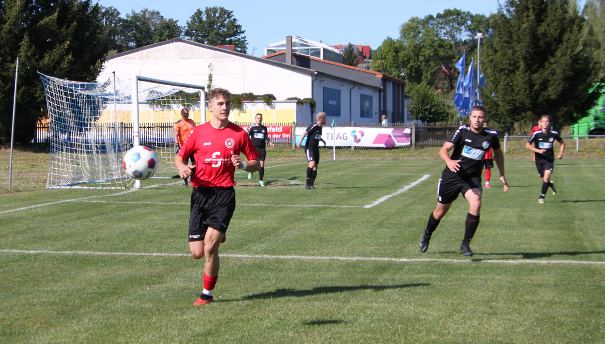 Traumtore inklusive - Erste gewinnt 4:1 in Kranichfeld Traumtore inklusive - Erste gewinnt 4:1 in Kranichfeld