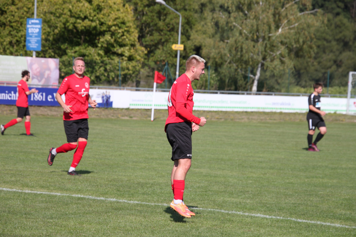 Traumtore inklusive - Erste gewinnt 4:1 in Kranichfeld Traumtore inklusive - Erste gewinnt 4:1 in Kranichfeld