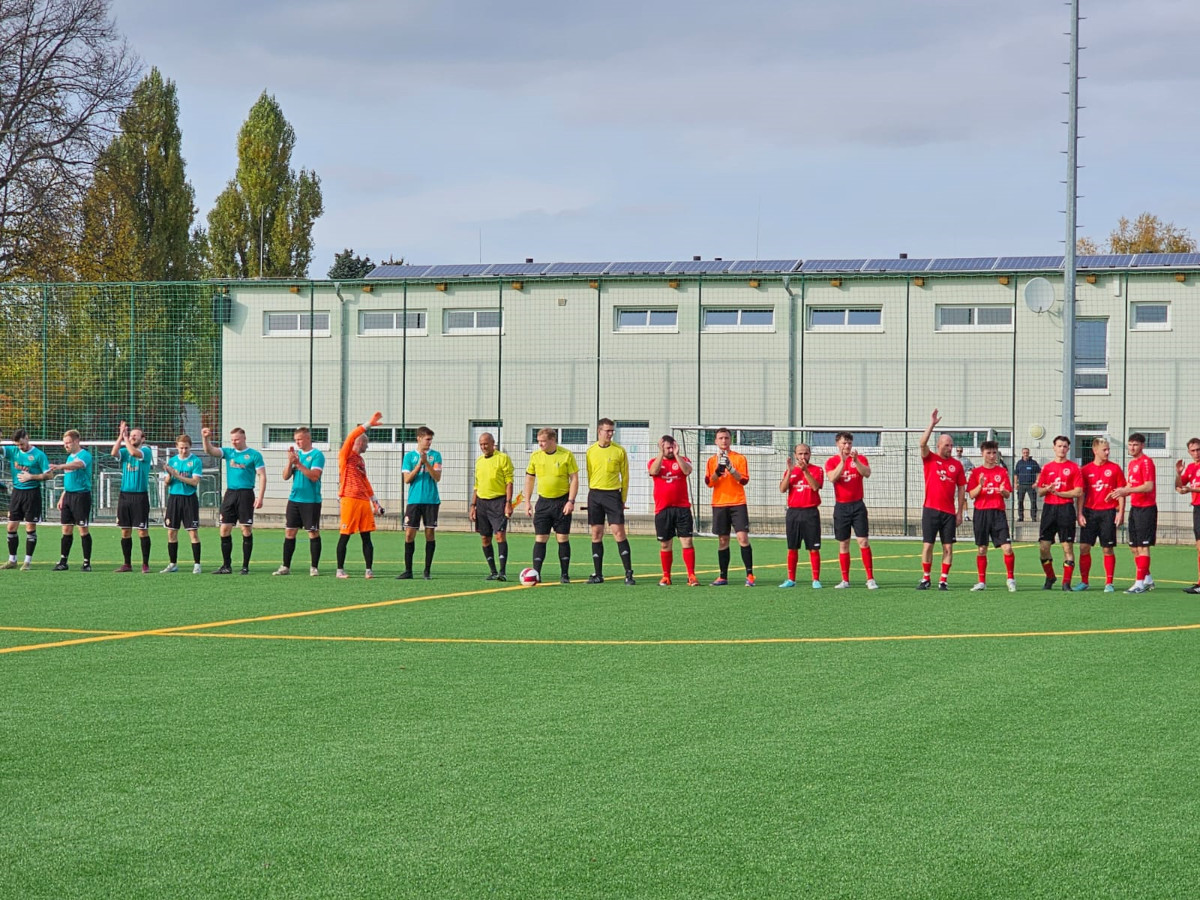 Bitteres Pokalaus - Erste verliert gegen Oberweißbach 1:3 Bitteres Pokalaus - Erste verliert gegen Oberweißbach 1:3