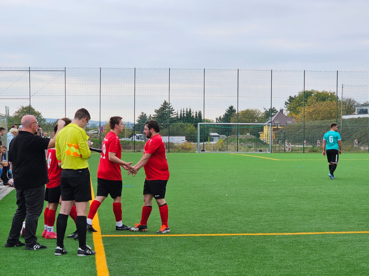 Bitteres Pokalaus - Erste verliert gegen Oberweißbach 1:3 Bitteres Pokalaus - Erste verliert gegen Oberweißbach 1:3
