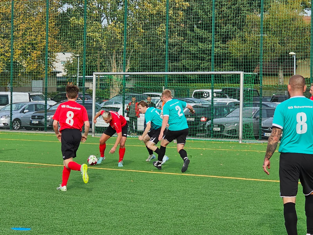 Bitteres Pokalaus - Erste verliert gegen Oberweißbach 1:3 Bitteres Pokalaus - Erste verliert gegen Oberweißbach 1:3