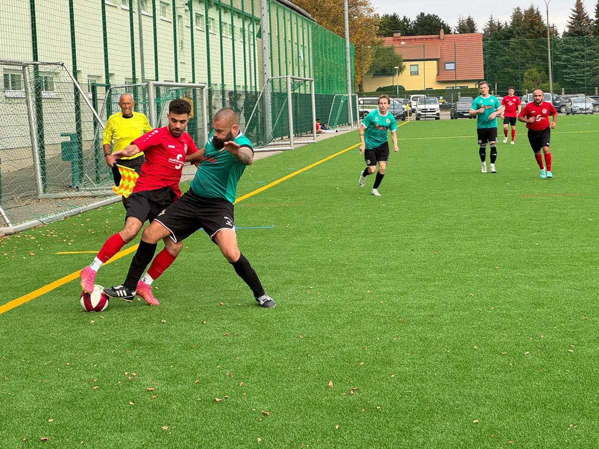 Bitteres Pokalaus - Erste verliert gegen Oberweißbach 1:3 Bitteres Pokalaus - Erste verliert gegen Oberweißbach 1:3