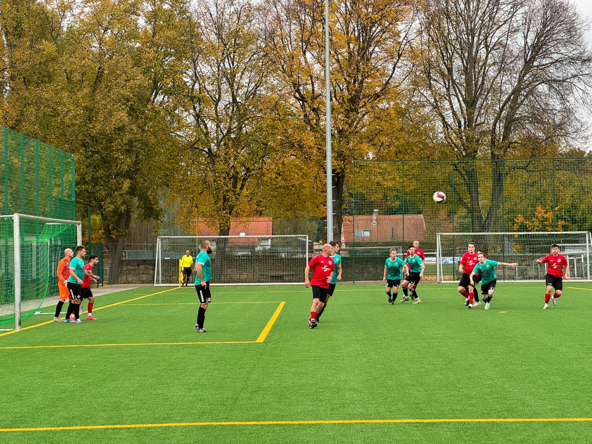 Bitteres Pokalaus - Erste verliert gegen Oberweißbach 1:3 Bitteres Pokalaus - Erste verliert gegen Oberweißbach 1:3