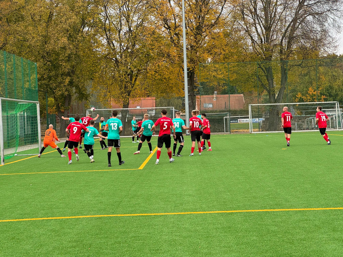 Bitteres Pokalaus - Erste verliert gegen Oberweißbach 1:3 Bitteres Pokalaus - Erste verliert gegen Oberweißbach 1:3