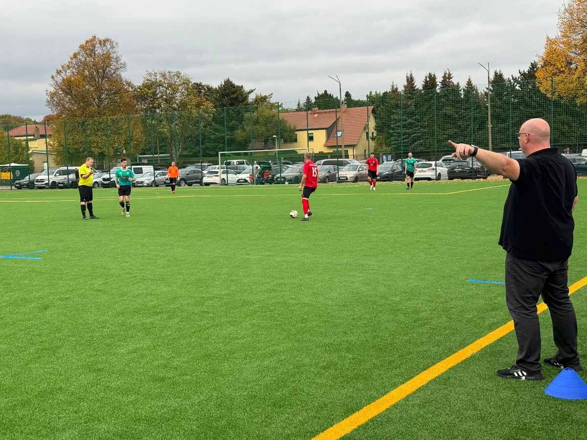 Bitteres Pokalaus - Erste verliert gegen Oberweißbach 1:3 Bitteres Pokalaus - Erste verliert gegen Oberweißbach 1:3
