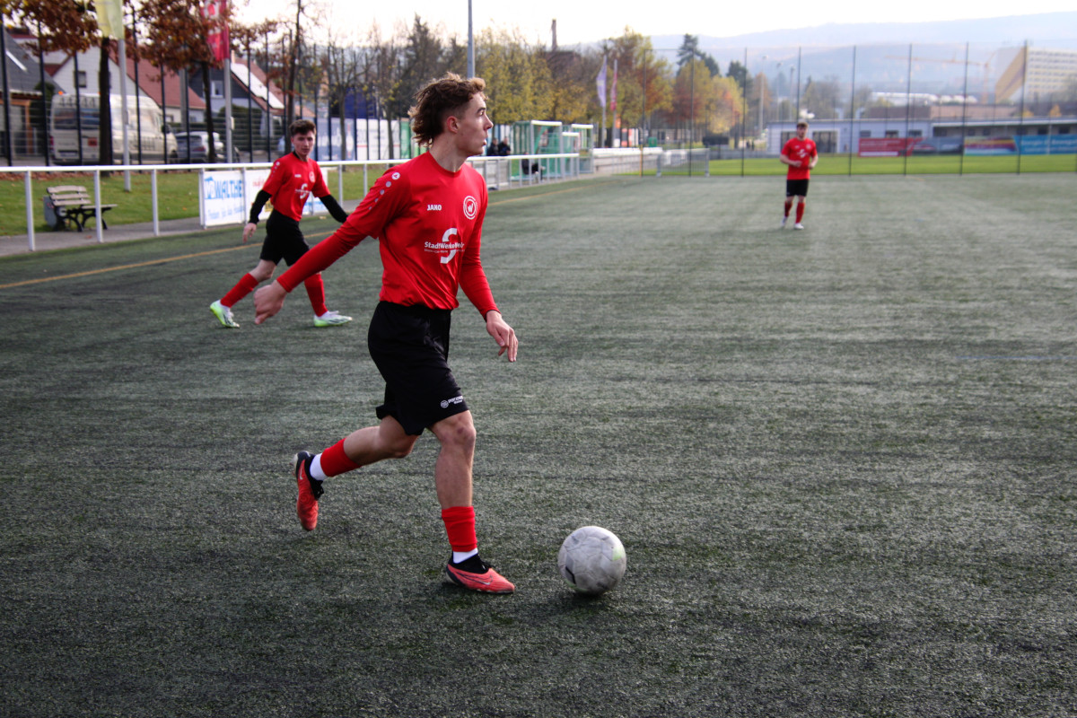 Sieg im Spitzenspiel - Erste erkämpft 1:0 in Arnstadt