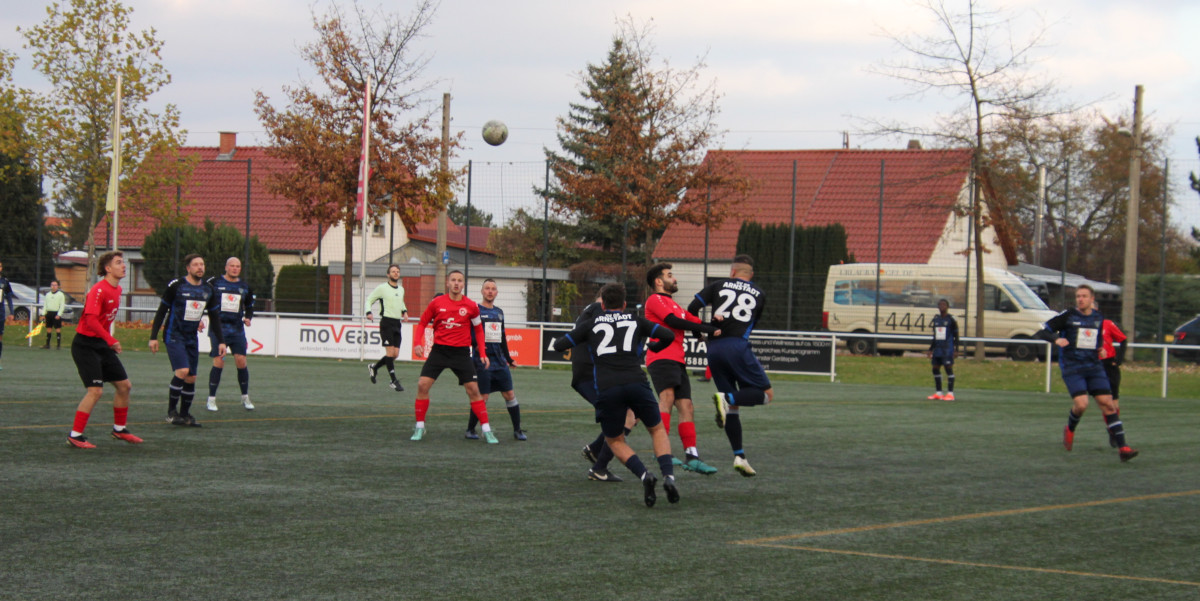 Sieg im Spitzenspiel - Erste erkämpft 1:0 in Arnstadt