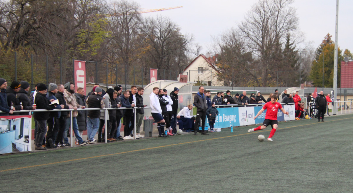 Sieg im Spitzenspiel - Erste erkämpft 1:0 in Arnstadt
