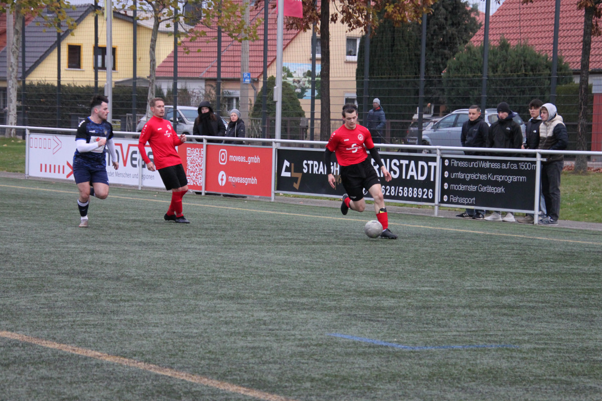 Sieg im Spitzenspiel - Erste erkämpft 1:0 in Arnstadt