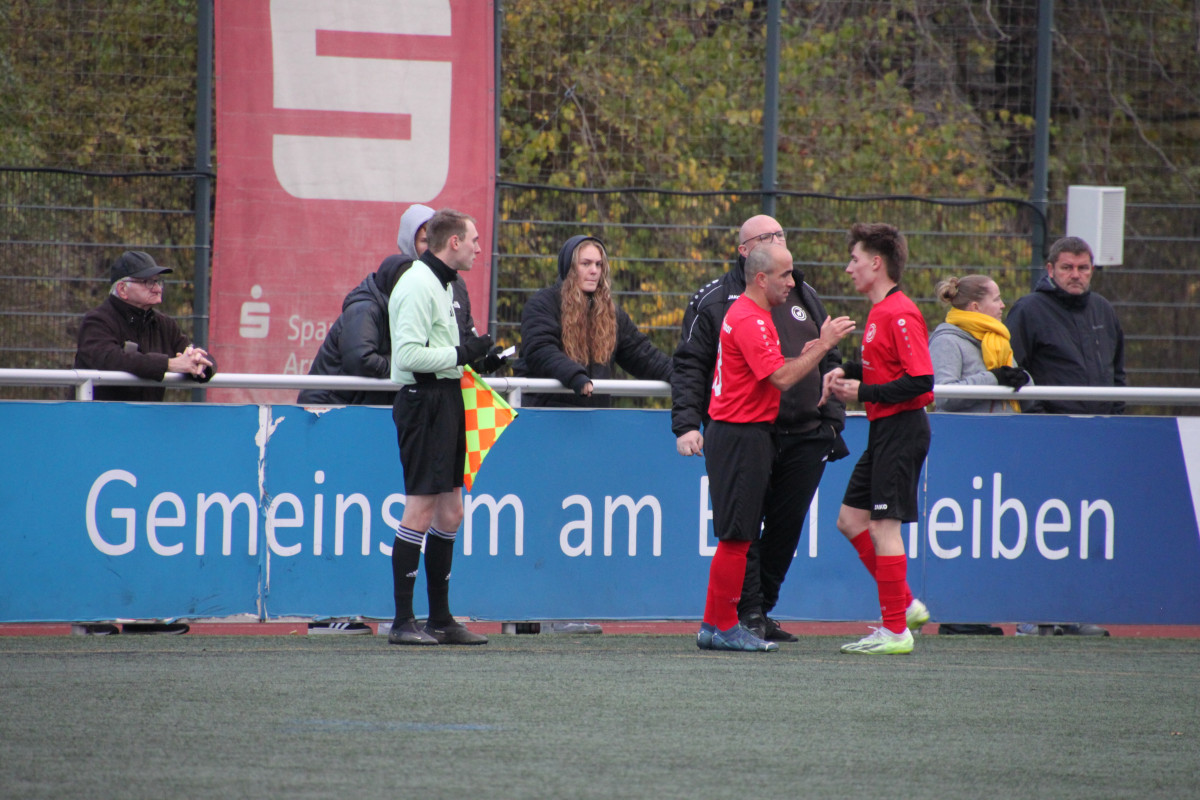 Sieg im Spitzenspiel - Erste erkämpft 1:0 in Arnstadt