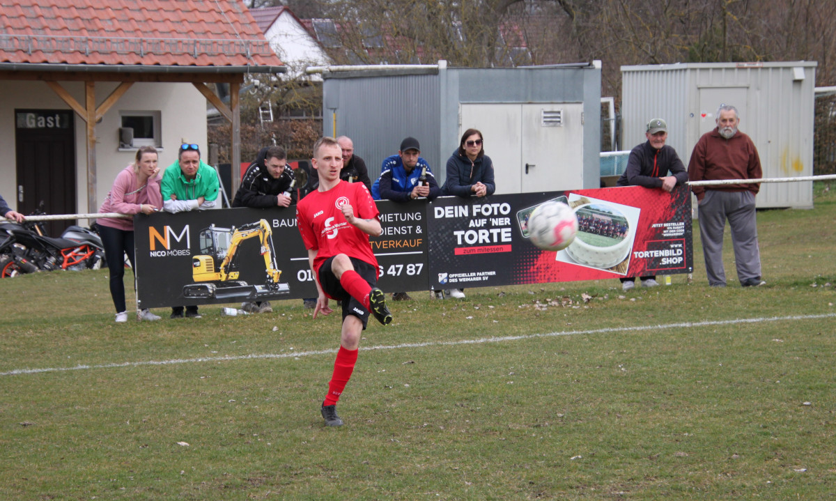 Torloses Spitzenspiel - Erste holt Remis beim Weimarer SV