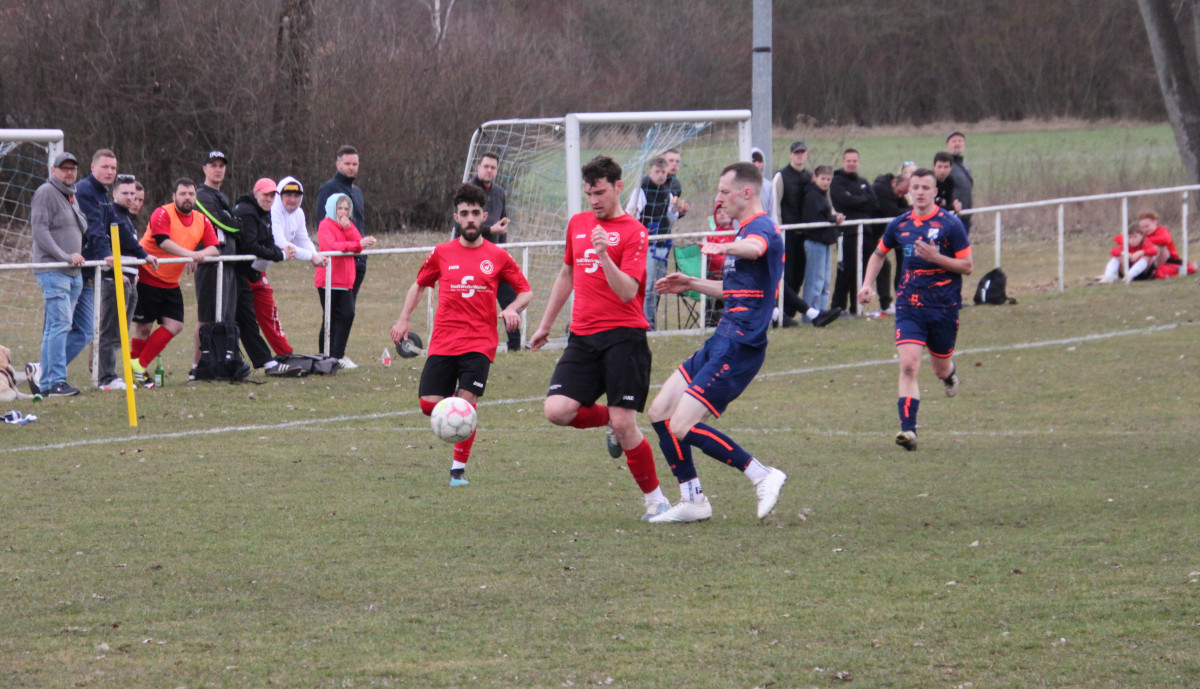 Torloses Spitzenspiel - Erste holt Remis beim Weimarer SV