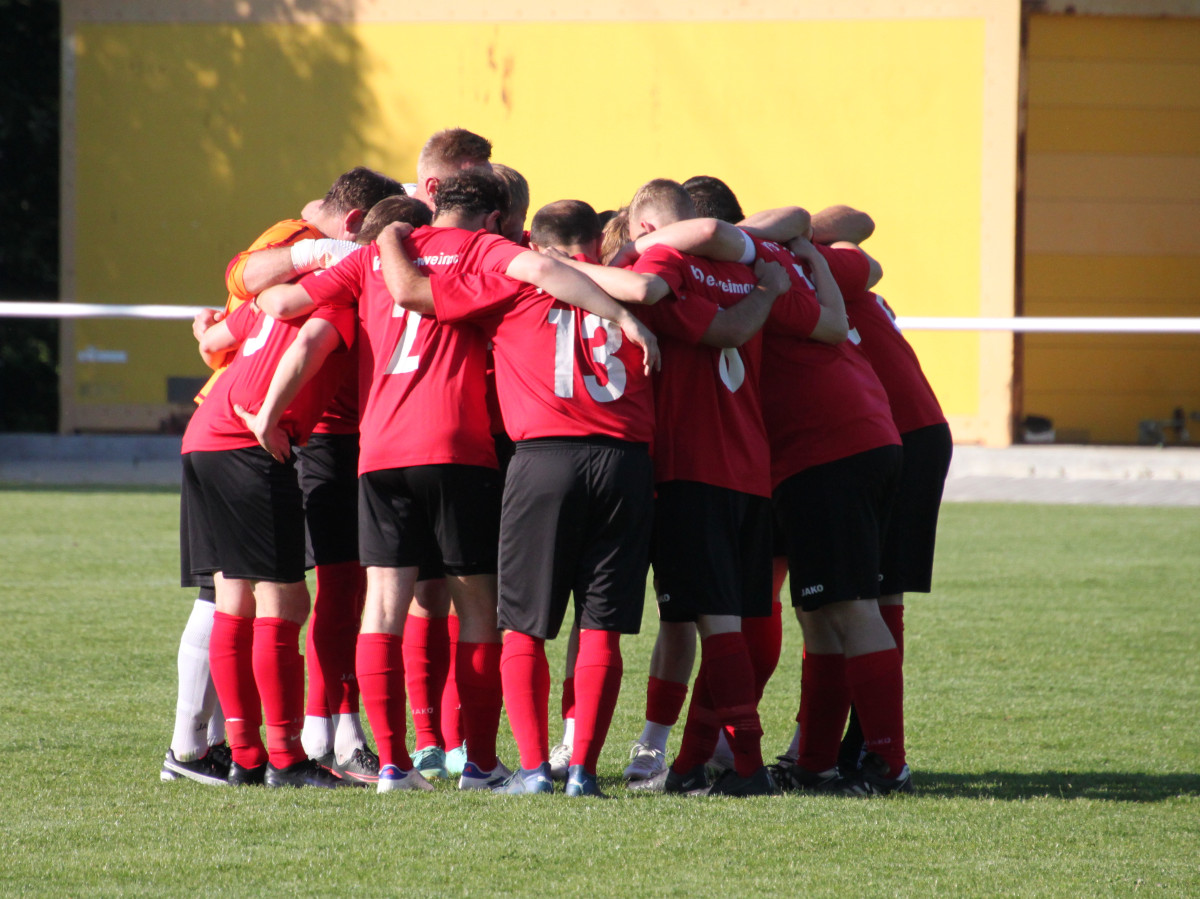 Auswärtssieg in Großschwabhausen - Erste gewinnt 4:2 Auswärtssieg in Großschwabhausen - Erste gewinnt 4:2