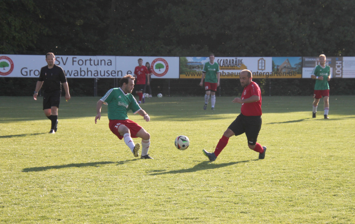 Auswärtssieg in Großschwabhausen - Erste gewinnt 4:2 Auswärtssieg in Großschwabhausen - Erste gewinnt 4:2