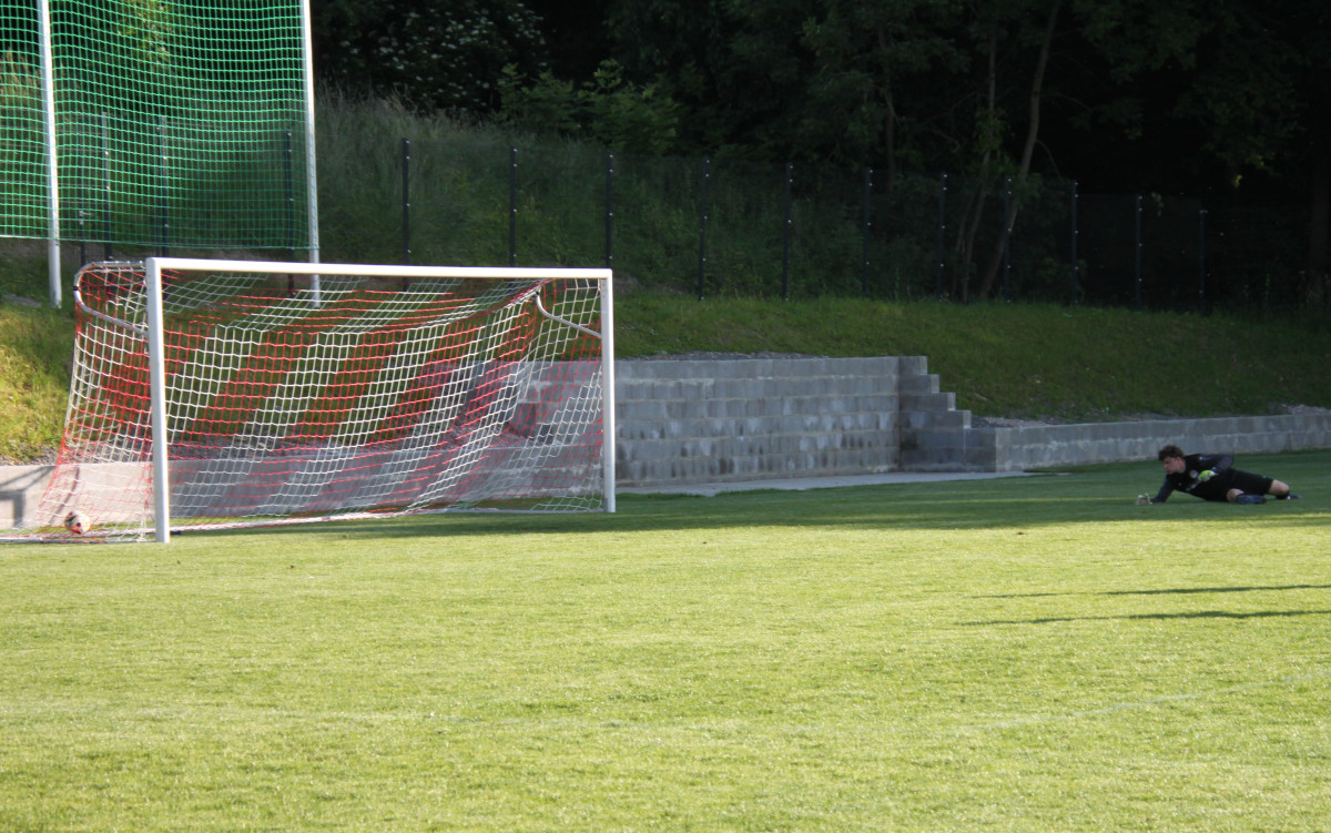 Auswärtssieg in Großschwabhausen - Erste gewinnt 4:2 Auswärtssieg in Großschwabhausen - Erste gewinnt 4:2
