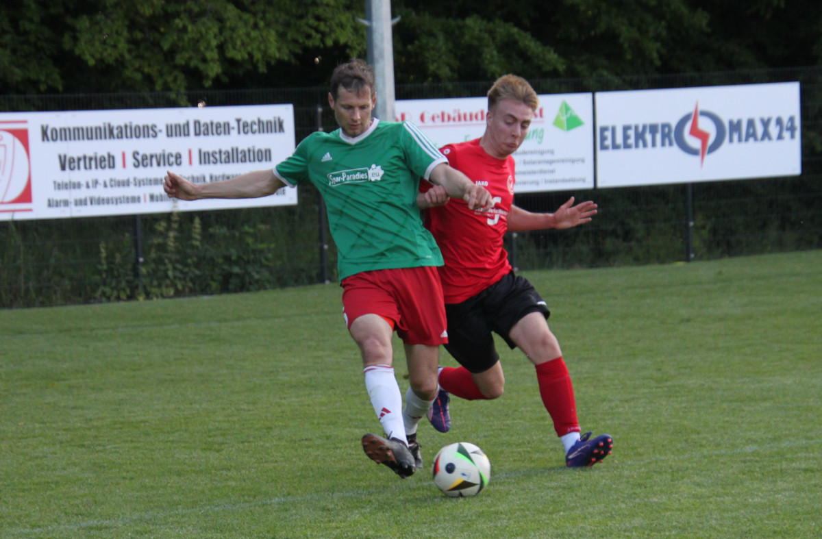 Auswärtssieg in Großschwabhausen - Erste gewinnt 4:2 Auswärtssieg in Großschwabhausen - Erste gewinnt 4:2