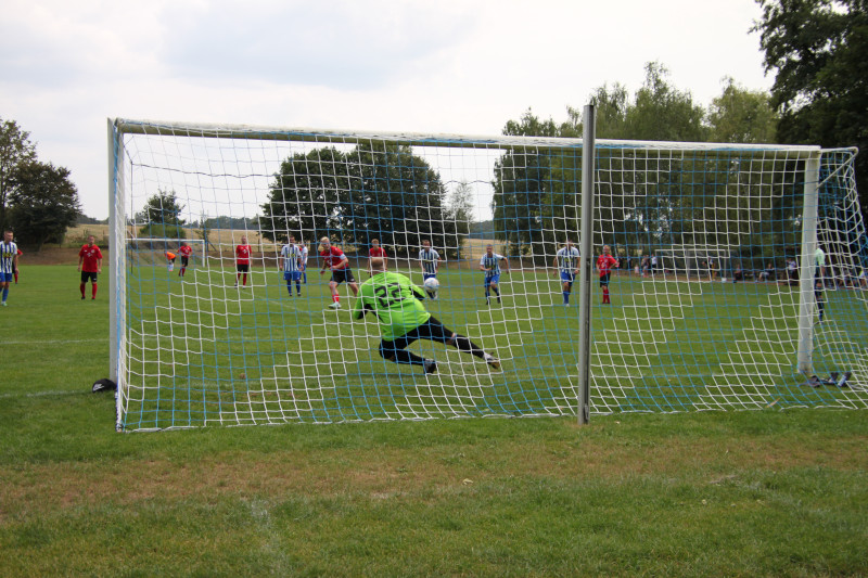 Schweres Spiel in Wormstedt - Erste gewinnt mühsam 5:3 Schweres Spiel in Wormstedt - Erste gewinnt mühsam 5:3