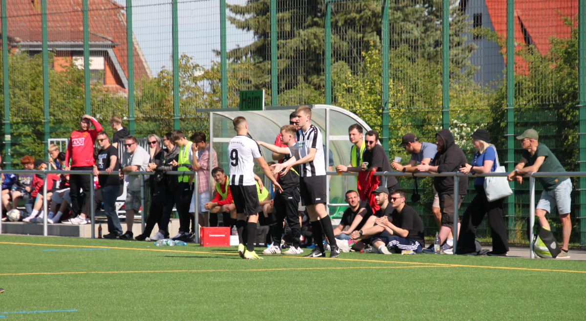 Die Zweite siegt spät gegen Pfiffelbach und bleibt fairste Mannschaft der Liga