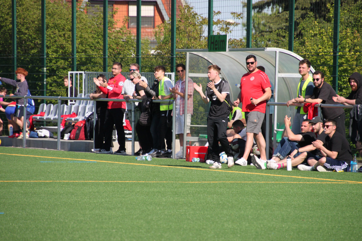 Die Zweite siegt spät gegen Pfiffelbach und bleibt fairste Mannschaft der Liga