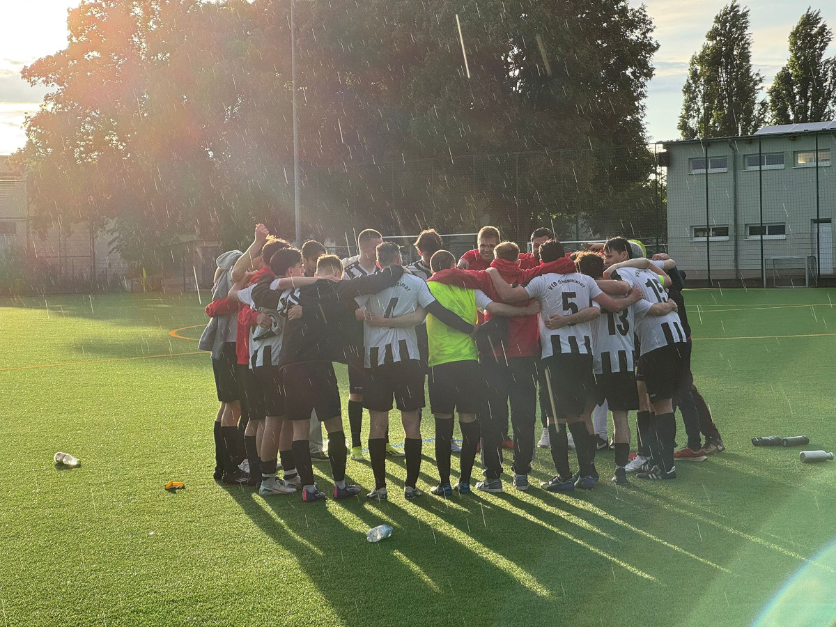 Donnerwetter auf dem Lindenberg - Die Zweite ballert sich zum Klassenerhalt! Donnerwetter auf dem Lindenberg - Die Zweite ballert sich zum Klassenerhalt!