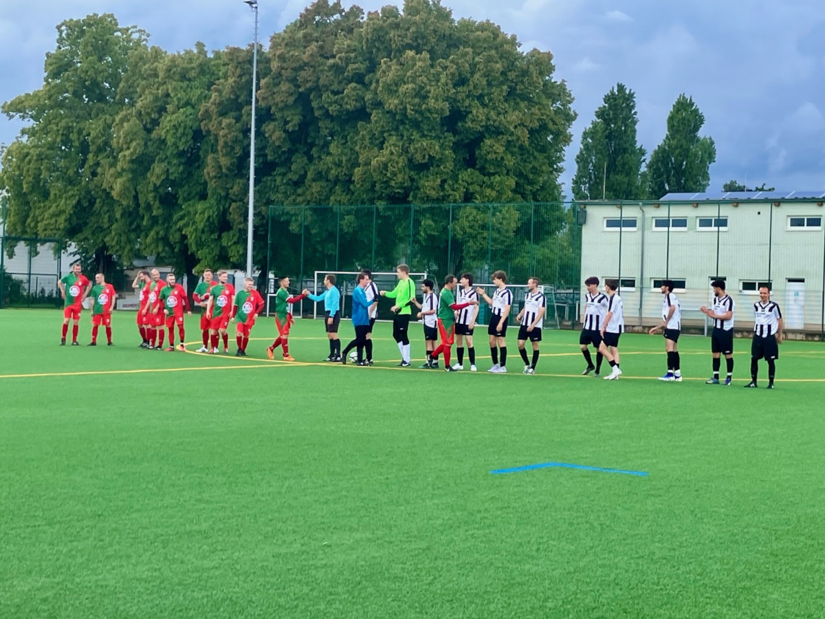 Donnerwetter auf dem Lindenberg - Die Zweite ballert sich zum Klassenerhalt! Donnerwetter auf dem Lindenberg - Die Zweite ballert sich zum Klassenerhalt!