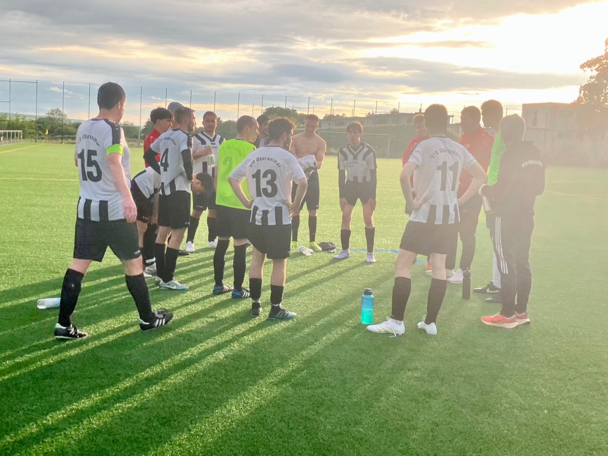 Donnerwetter auf dem Lindenberg - Die Zweite ballert sich zum Klassenerhalt! Donnerwetter auf dem Lindenberg - Die Zweite ballert sich zum Klassenerhalt!