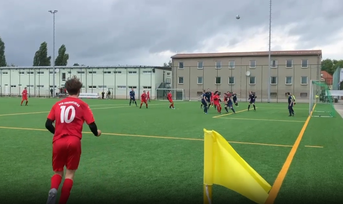 Ein Tor - Zwei Videos Ein Tor - Zwei Videos