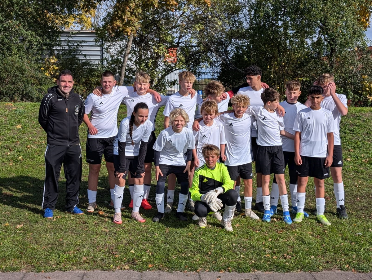 C-Junioren gewinnen Blitzturnier in Erfurt C-Junioren gewinnen Blitzturnier in Erfurt